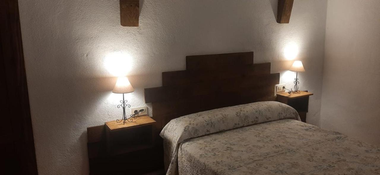Casa Cueva El Almendro Guest House Pegalajar ภายนอก รูปภาพ