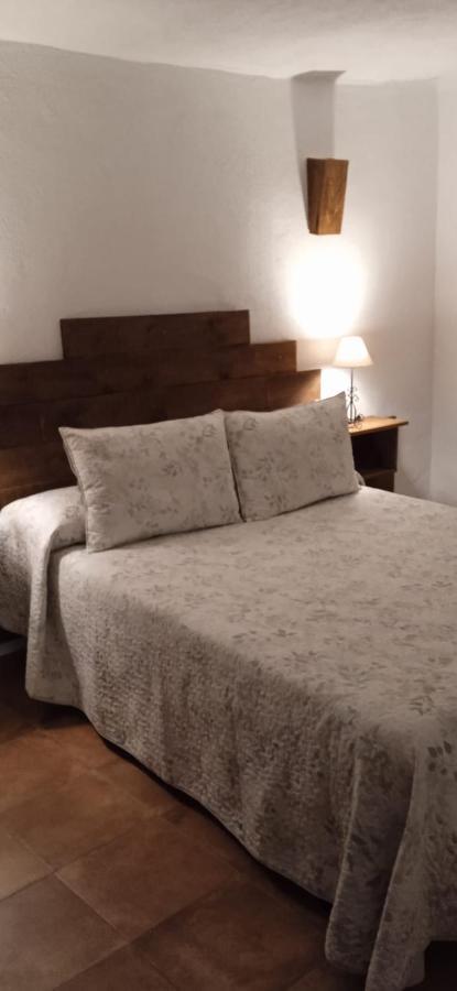 Casa Cueva El Almendro Guest House Pegalajar ภายนอก รูปภาพ