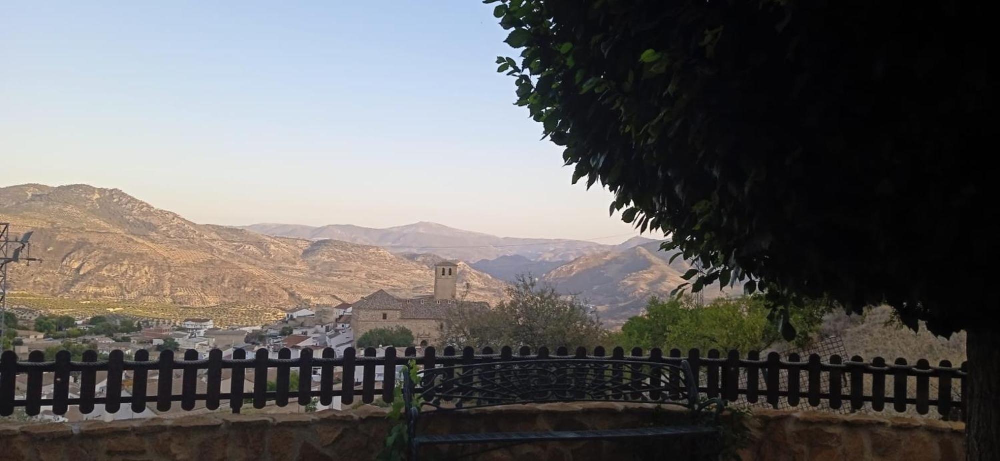 Casa Cueva El Almendro Guest House Pegalajar ภายนอก รูปภาพ